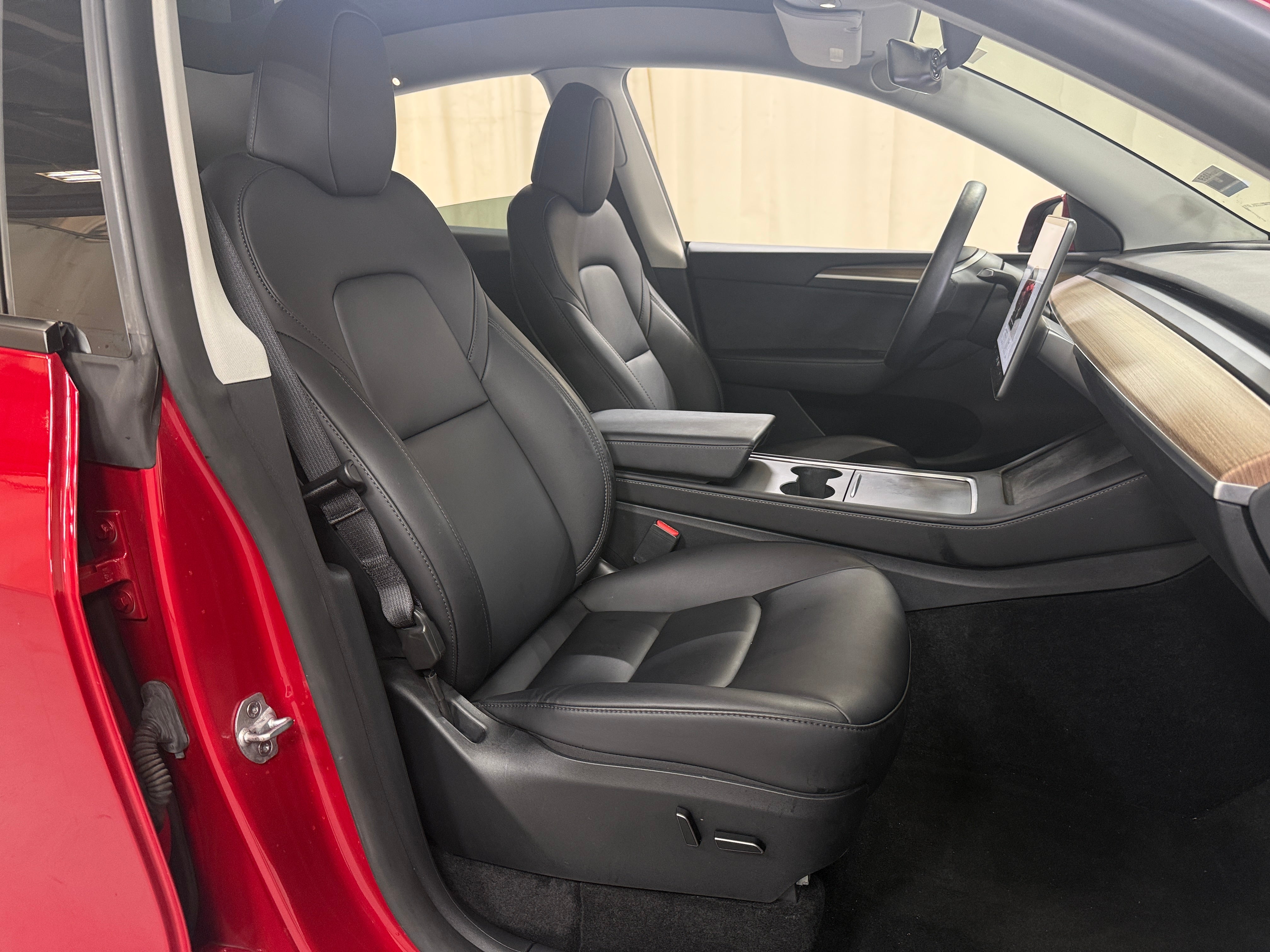 tesla model y 2023 7SAYGDEE0PF841485 image tesla model y 2023 7SAYGDEE0PF841485 image